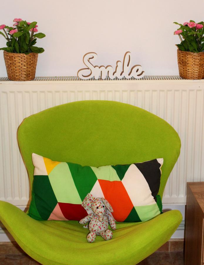 Collosal Studio Bukares Bagian luar foto
